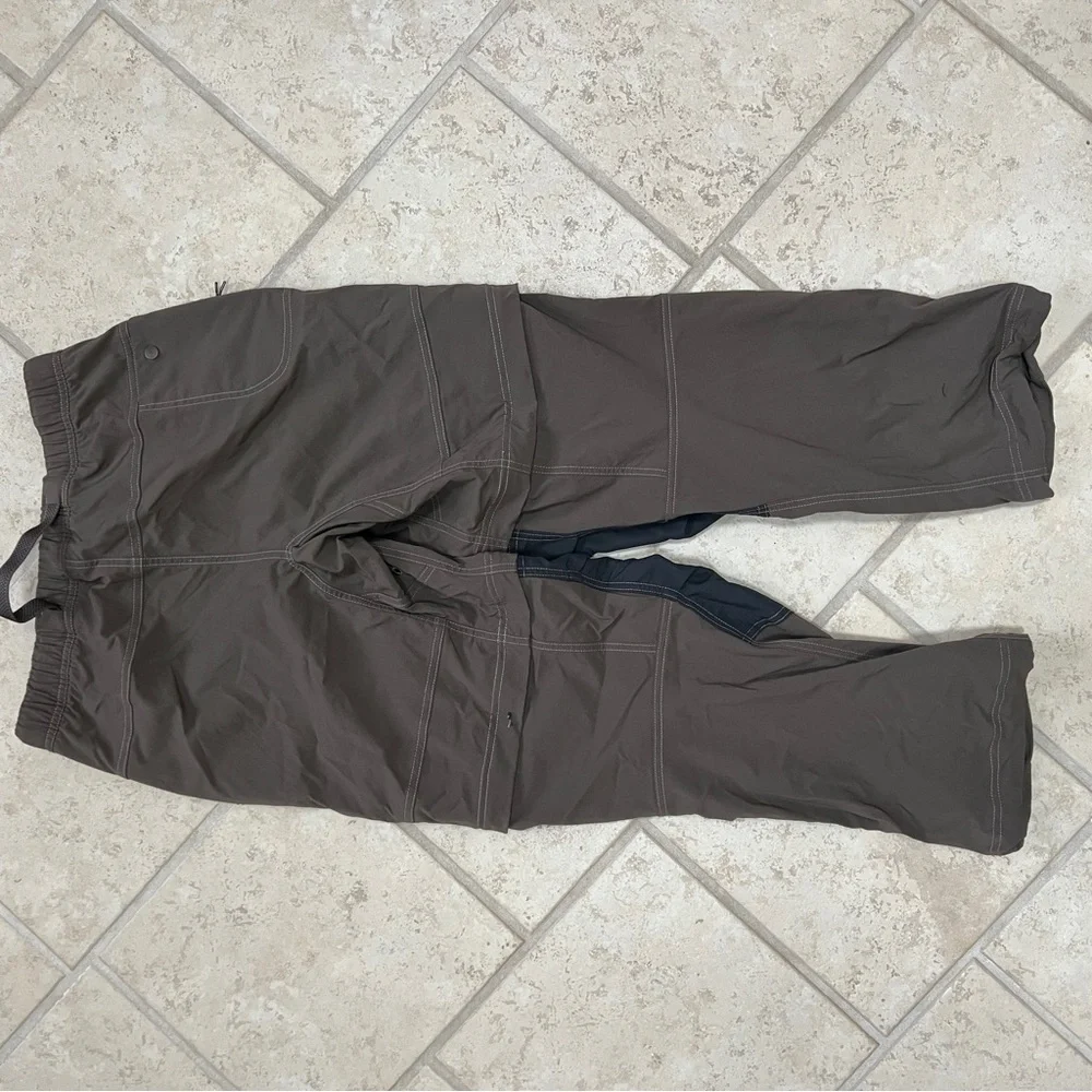 Nike Men’s Cargo Convertible Pants Brown and Black